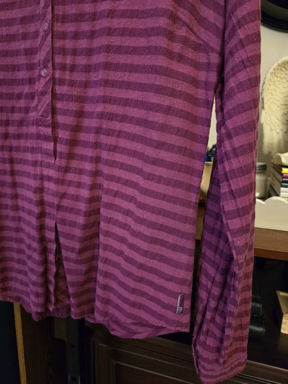 Mountain Hardwear Plum Striped Henley Lightweight Outdoor Top Size 12 - Picture 3 of 6
